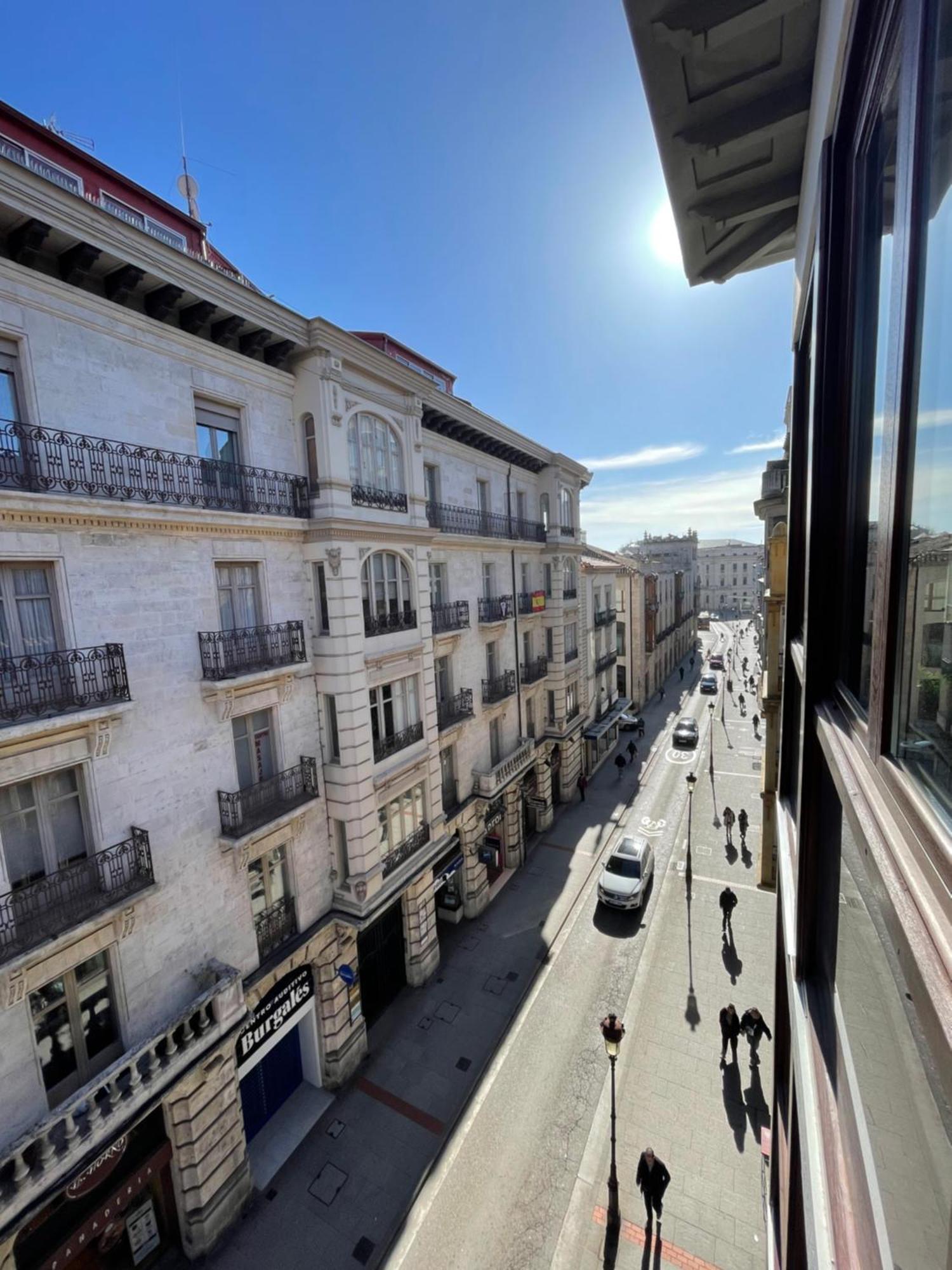 Atuaire Home Vivienda A Luminosa Parking Incluido En Plena Calle Comercial Burgos Exterior photo